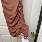 Short Sleeve Ribbed Bodycon Mini Dress with Ruched Detail, size Medium Brown Photo 2