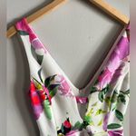 New Look Floral Fit & Flare Dress White Pink Green V-Neck Skater Style Sz 4 Photo 2