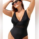 Cupshe Solid Black V-Neck One Piece Swimsuit Scalloped Wide Straps Size 1X Pad Photo 0
