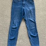 H&M High Rise Skinny Jeans Size 8 Medium Wash Basics Straight Pant Stretch EUC Photo 0