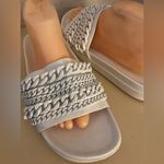 Kendall + Kylie Kendall and Kyle women white leather chain slides US 10 Photo 1