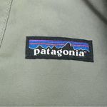 Patagonia Women's Green and Cream Teddy Jacket vintage Photo 7