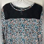 Van Heusen  Lace bodice floral print blouse size large Photo 2
