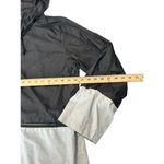 Henri Bendel Sport Sz Medium Lightweight Raincoat Windbreaker Jacket Women ST3-8 Photo 3