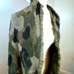Bebe  asymmetrical blanket shawl Green & Black Camo Photo 1