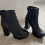 Steve Madden BRAND NEW UNWORN  size 6 black leather boots Photo 0