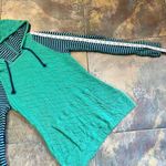 Evy’s Tree Pullover Hoodie Striped Sleeves Pocket Pouch Medium Green Photo 5