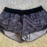 Lululemon Hotty Hot Short
Mini Antique Paisley White Black / Black Size 8 Photo 0