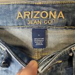 Arizona Jeans Girls  Ripped Denim Juniors
Size 1 Skinny School Photo 1