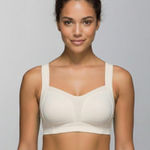 Lululemon  Ta Ta Tamer II Sports Bra 38DD Bone White Adjustable Straps Hook Eye Photo 0