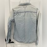 Old Navy  Light Blue Faded Denim Button DownShirt Women’s S Photo 1
