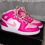 Nike Air Jordan 1 Mid GS Photo 0