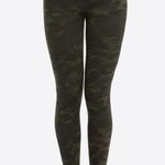 Spanx NWT Look At Me Now seamless green camo smoothing leggings, size medium 6/8 Photo 3