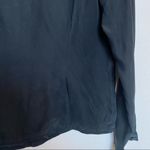 Geoffrey Beene  Sport 100% Silk Button Back Blouse Size 10 Photo 4