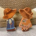 Hand Painted Wooden Farmhouse Folk Art Sunbonnet Sue & Little Boy Pin Brooch Set Orange Photo 0