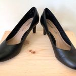 Clarks soft cushion round toe Black pumps  Photo 3