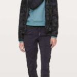 Lululemon Pack It Up Jacket in black/camo with hood size 2 Photo 1