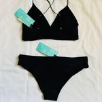 H&M β
NWT Ribbed Bikini Set - Black β
Photo 11