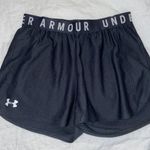 Under Armour Shorts Photo 0