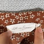 All in Favor ⭐️  Brown & White Ditsy Floral All Over Blouse Size Small EUC Photo 2