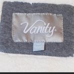 Vanity Gray Wool Photo 3