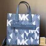 Michael Kors Purse Photo 0