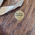 Wacoal  NWT wireless all day comfort taupe bra small Photo 3