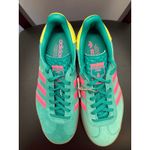 Adidas New  Gazelle Bold W Platform Sneakers Green Pink Yellow Women's Size 8 Photo 3