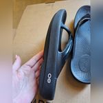 Oofos Sandals Black Size 7 Photo 5