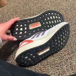 Adidas Women's 6.5  Ultra boost Photo 4