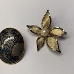 Lot Of 2 Gold Tone Vintage Photo 0