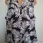 Torrid  Sz 4 Black and White Leaf Print Sleeveless Top Photo 6