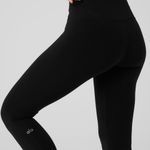 Alo Yoga Black Alo High-Waist Airbrush Capri Size Small Photo 4