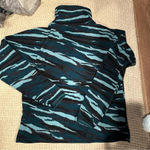 The North Face  WOMENS PULLOVER SWEATER TURTLE
NECK MEDIUM GREEN ANIMAL
PRINT Photo 11