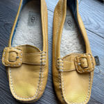 UGG  Women's Yellow Loafers‎ size 8 Photo 0