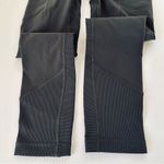 Lululemon Game Point Crop 23” in Size 2 Photo 14