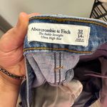 Abercrombie & Fitch Abercrombie Ultra High-Rise Ankle Straight Photo 2