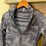 Lululemon Outrun The Elements Half Zip Photo 3