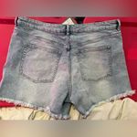 Divided Jean shorts Photo 1