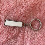 Clinique -  Keychain Photo 2