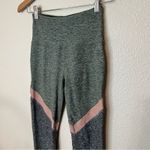 Beyond Yoga Spacedye Tri-Panel Green pink heathered high rise leggings SMALL Photo 2