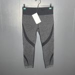 Fabletics  Black High-Waisted Seamless Arlene Capri Tight Legging Size‎ S (4-6) Photo 3