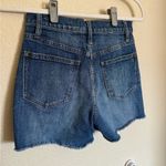 Madewell  high rise mom denim shorts sz 24‎ raw hem dark blue Photo 3