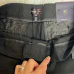 Rafaella NWT  Bermuda Curvy  Shorts Sz 10P Photo 1