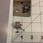 NEW Black & Silver Flower Earrings w/ Rhinestone for Pierced Ears Photo 5