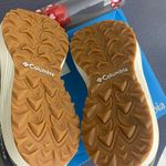 Columbia New Women's Trailstorm Peak Mid Hiking Shoe Boot Size 7 Stone Green Photo 0