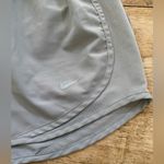 Nike Tempo Women’s SZ XS Athletic Shorts in Wolf Gray Photo 8
