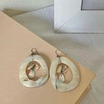 Vintage Carved Pear Shell Dangle Earring “Finnavair” Oversized Beach Mermaidcore Jewelry White Photo 3