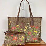 Coach NWT City Tote Bag and Double zip wallet With Floral Print Photo 0