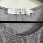 ASTR The Label Heathered Gray Knotted Tie Waist Crop Tank Top Size XL Photo 2